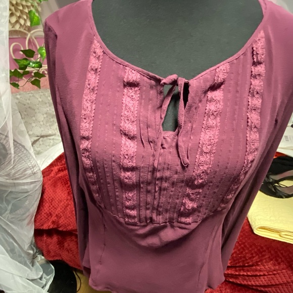 Woman’s size L blouse with silk camisole under - Picture 2 of 5